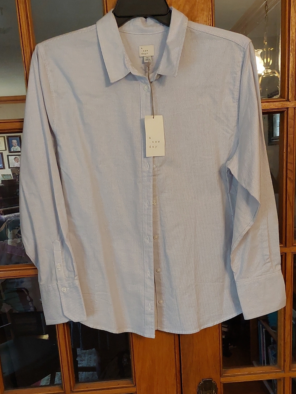 a new day NWT XL Light Grey White Women's Long-Sleeve Cotton Button-Up Shirt